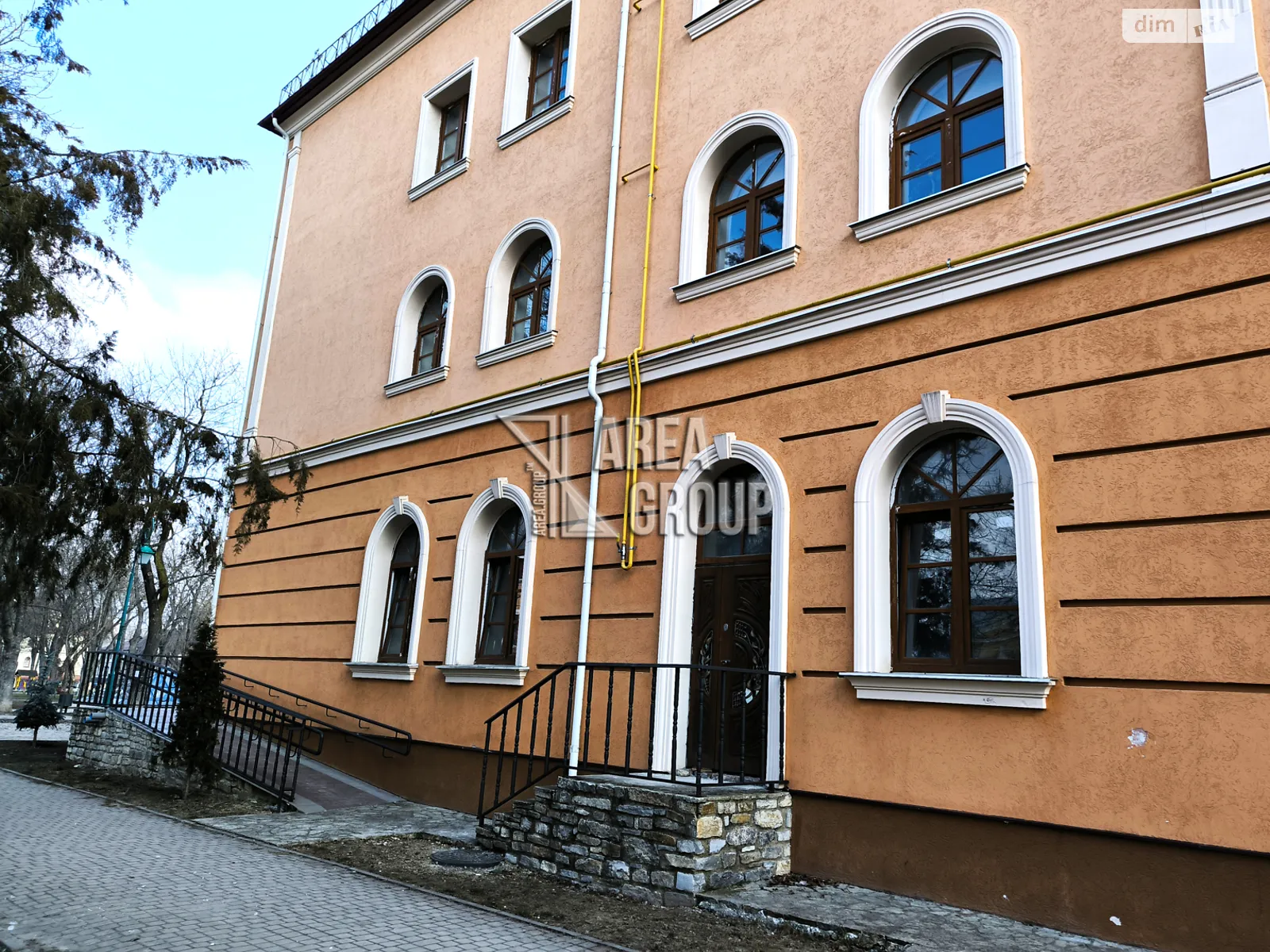 Сдается в аренду помещения свободного назначения 85 кв. м в 3-этажном здании, цена: 40000 грн - фото 1