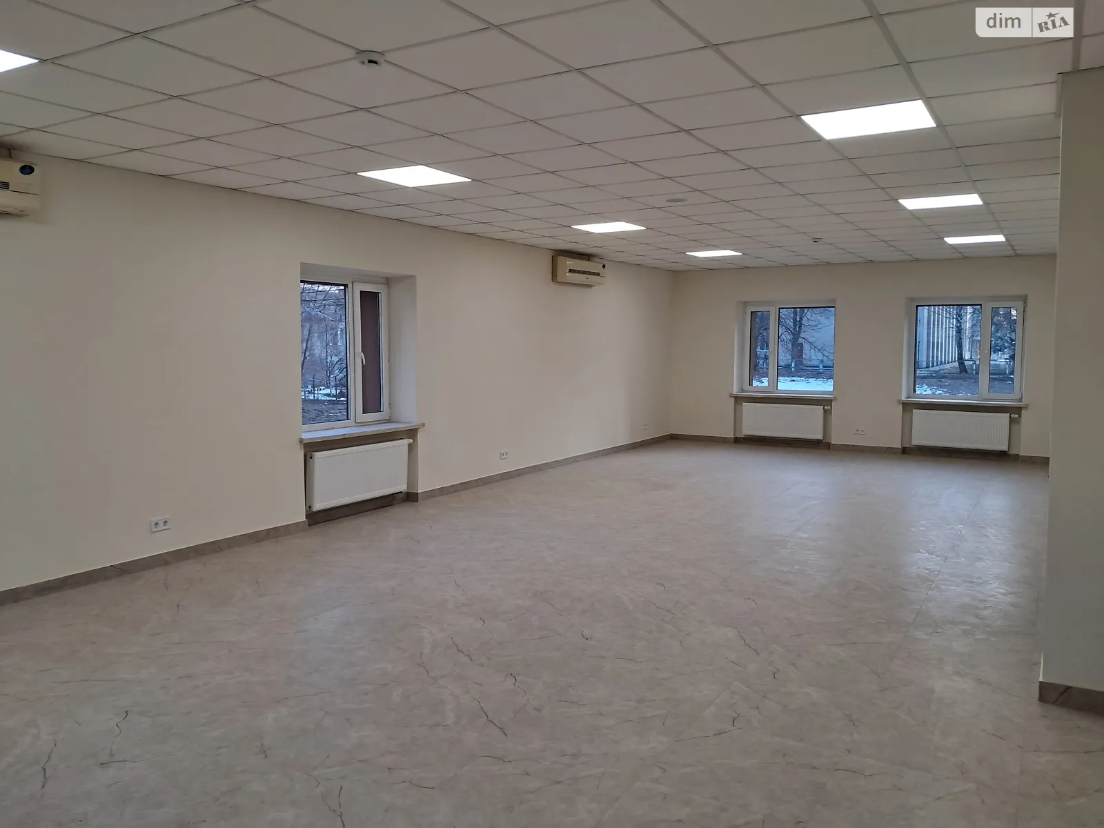 Сдается в аренду офис 80 кв. м в бизнес-центре, цена: 30400 грн - фото 1