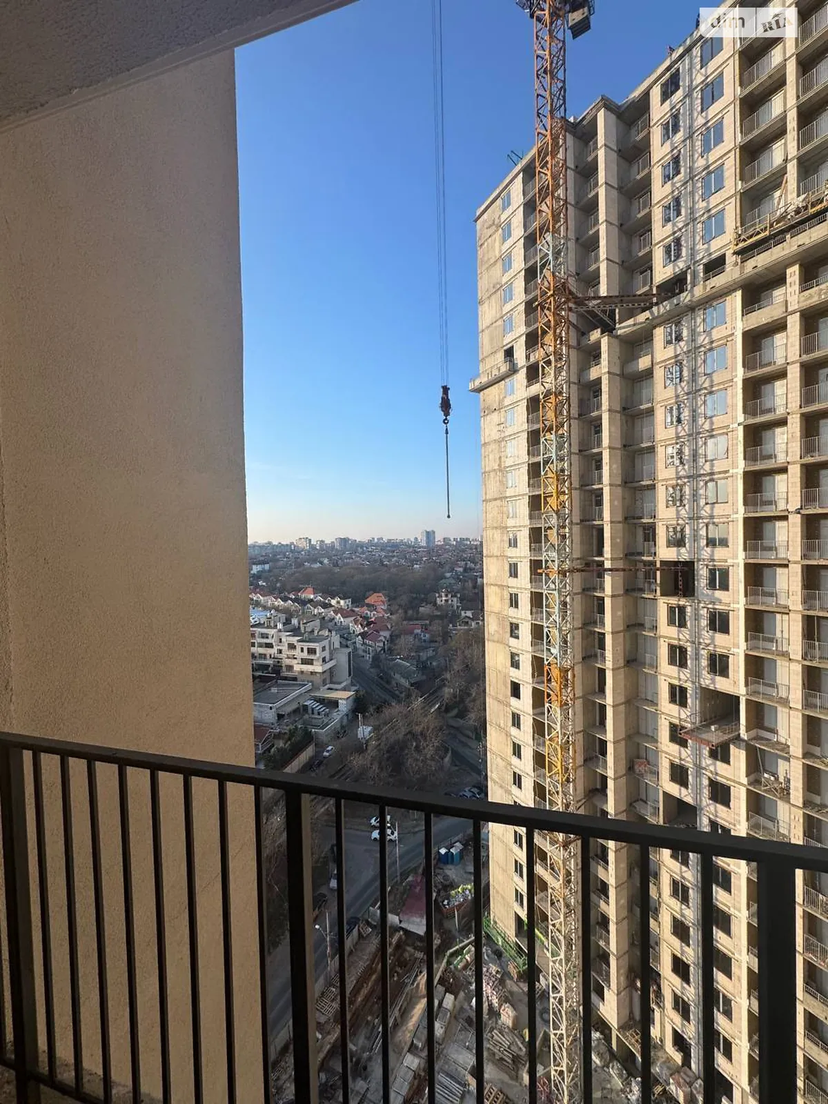 Продается 2-комнатная квартира 69 кв. м в Одессе, ул. Дача Ковалевского, 5 - фото 1