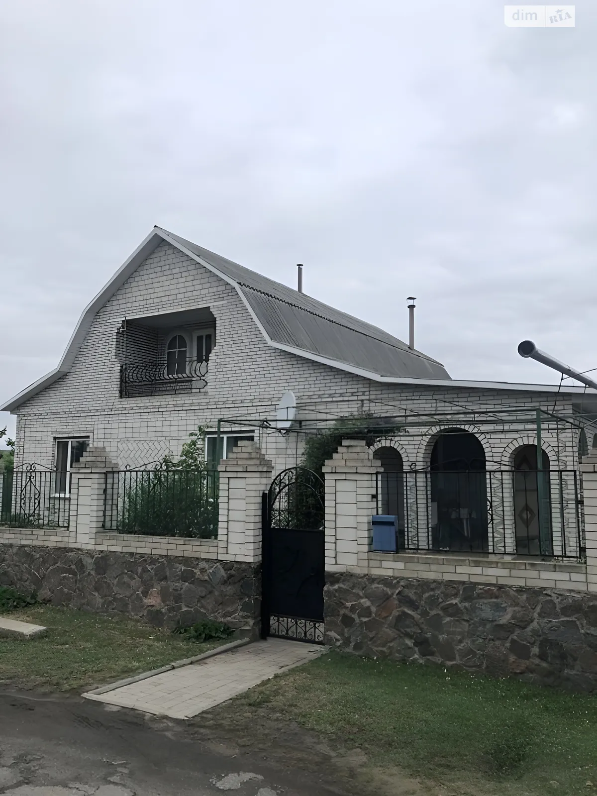 Продается одноэтажный дом 140 кв. м с балконом, цена: 80000 $ - фото 1