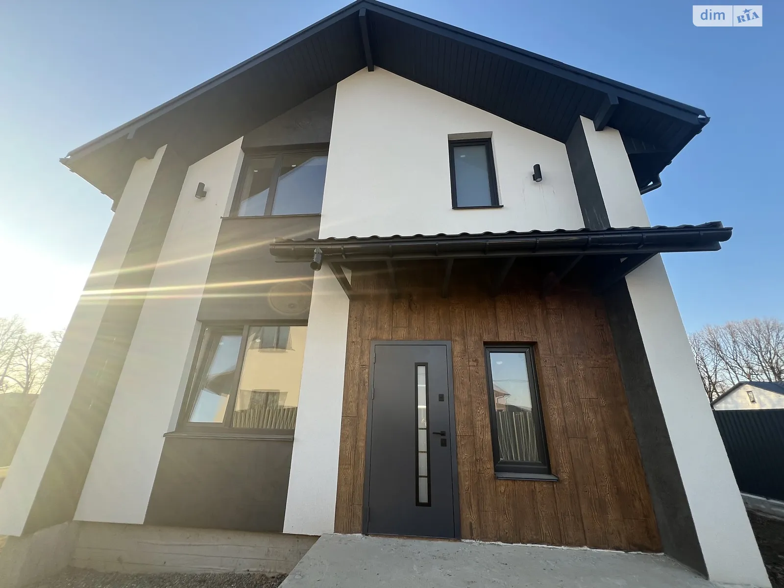 Продается дом на 2 этажа 120 кв. м с террасой, цена: 88000 $ - фото 1