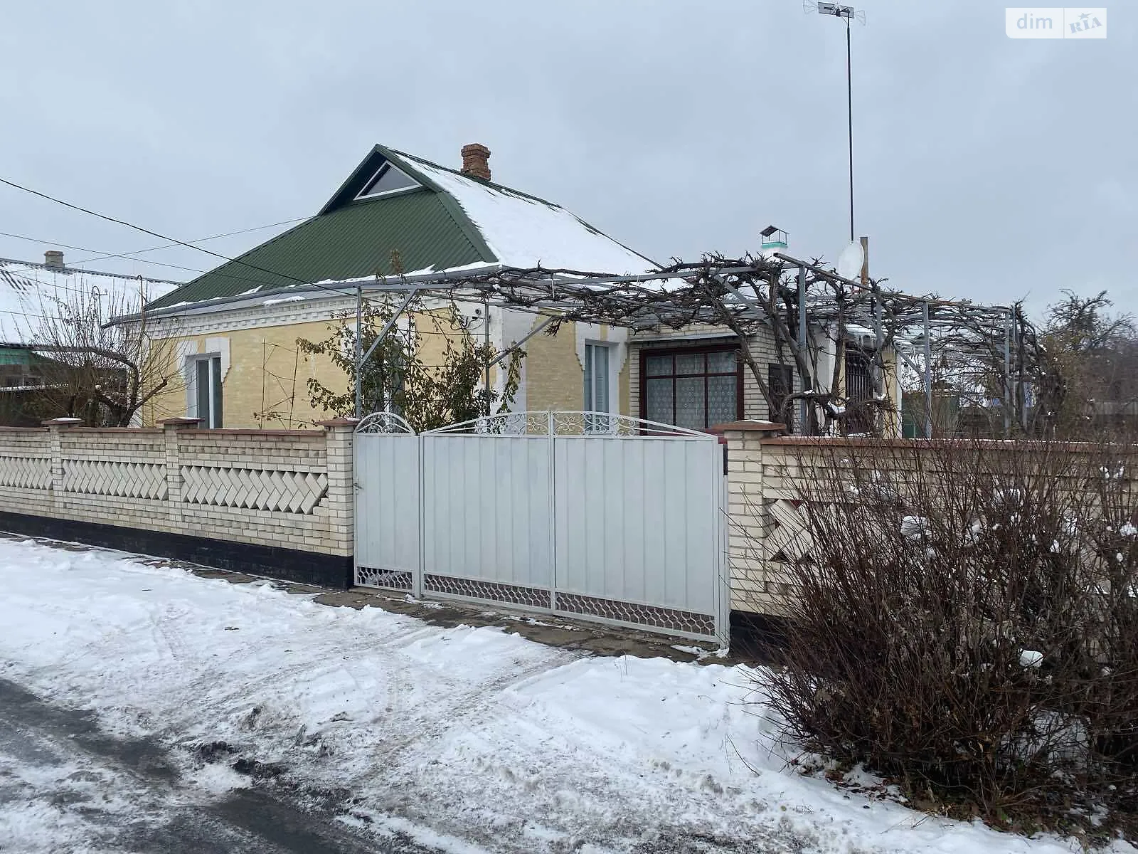 Продається одноповерховий будинок 77.8 кв. м с басейном, цена: 72000 $ - фото 1