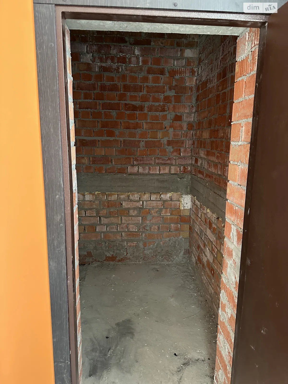 Продается объект сферы услуг 3 кв. м в 10-этажном здании, цена: 3300 $ - фото 1