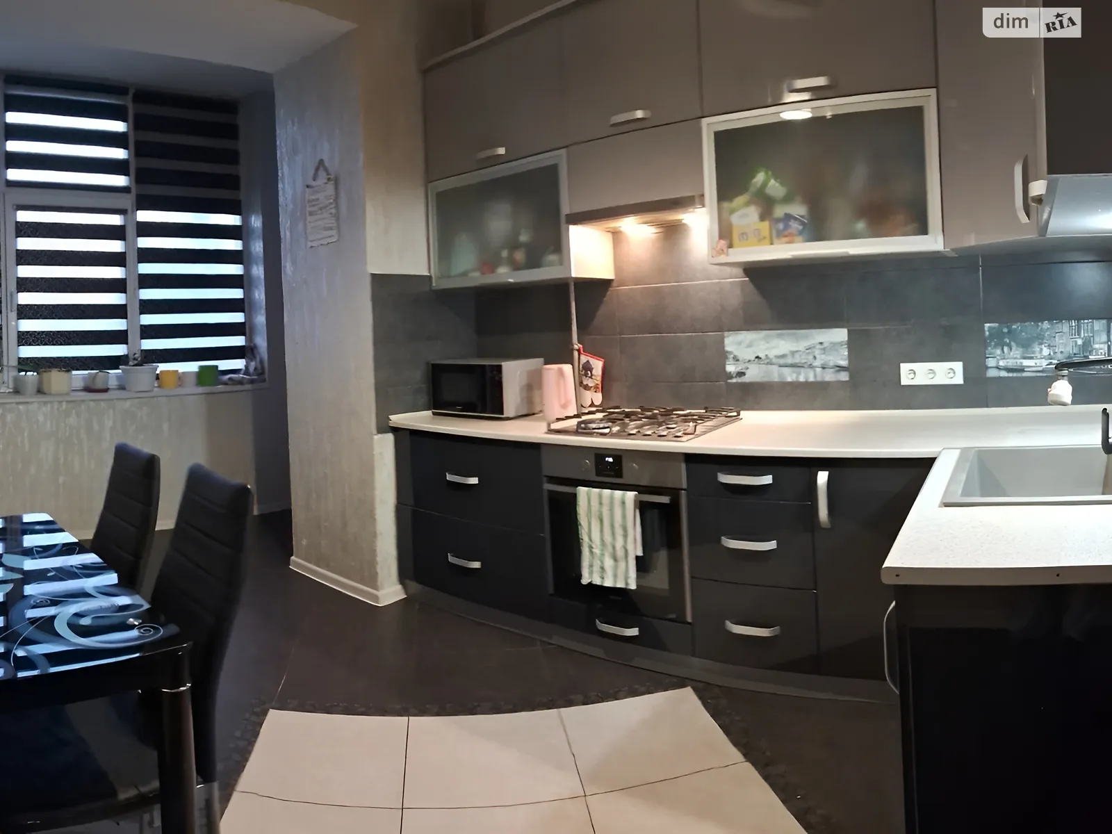 Продается 2-комнатная квартира 80.7 кв. м в Трускавце, ул. Павла Скоропадского - фото 1