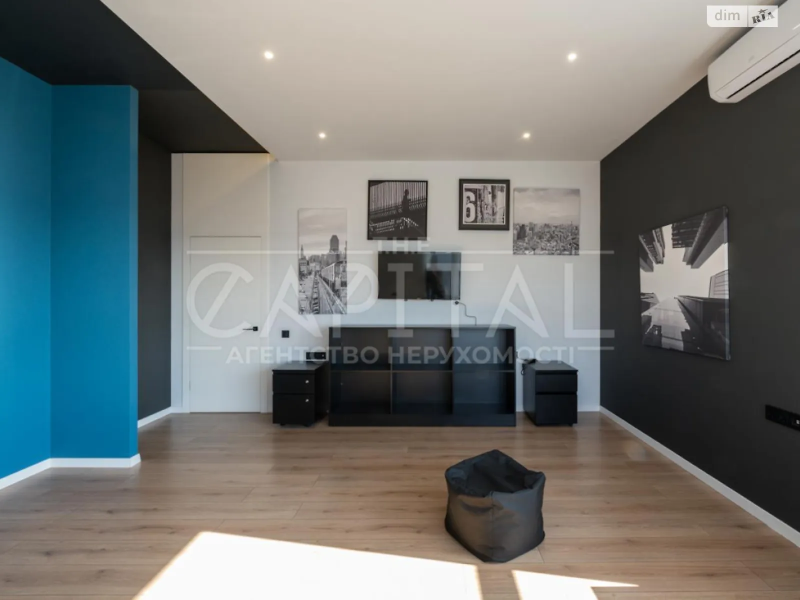 Продается офис 147.9 кв. м в бизнес-центре, цена: 290000 $ - фото 1