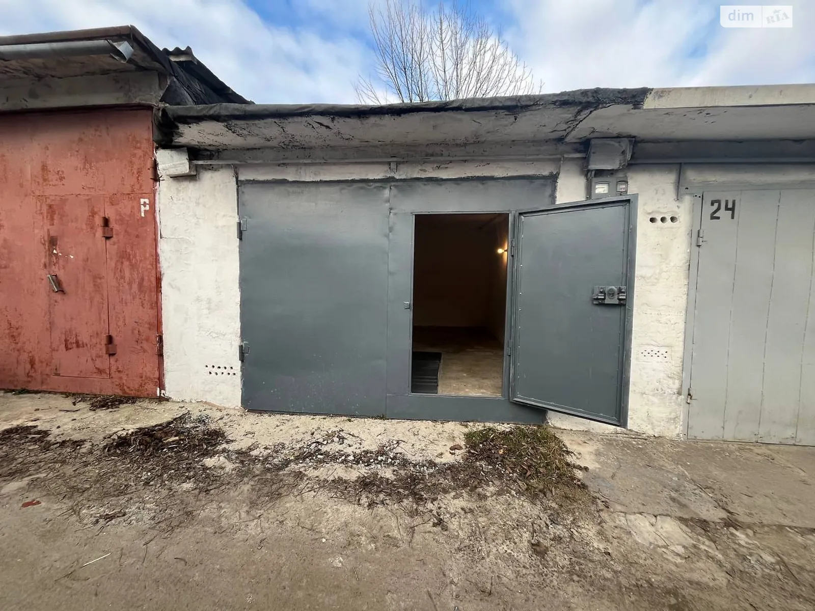 Продается место в гаражном кооперативе под легковое авто на 19.5 кв. м, цена: 5000 $ - фото 1