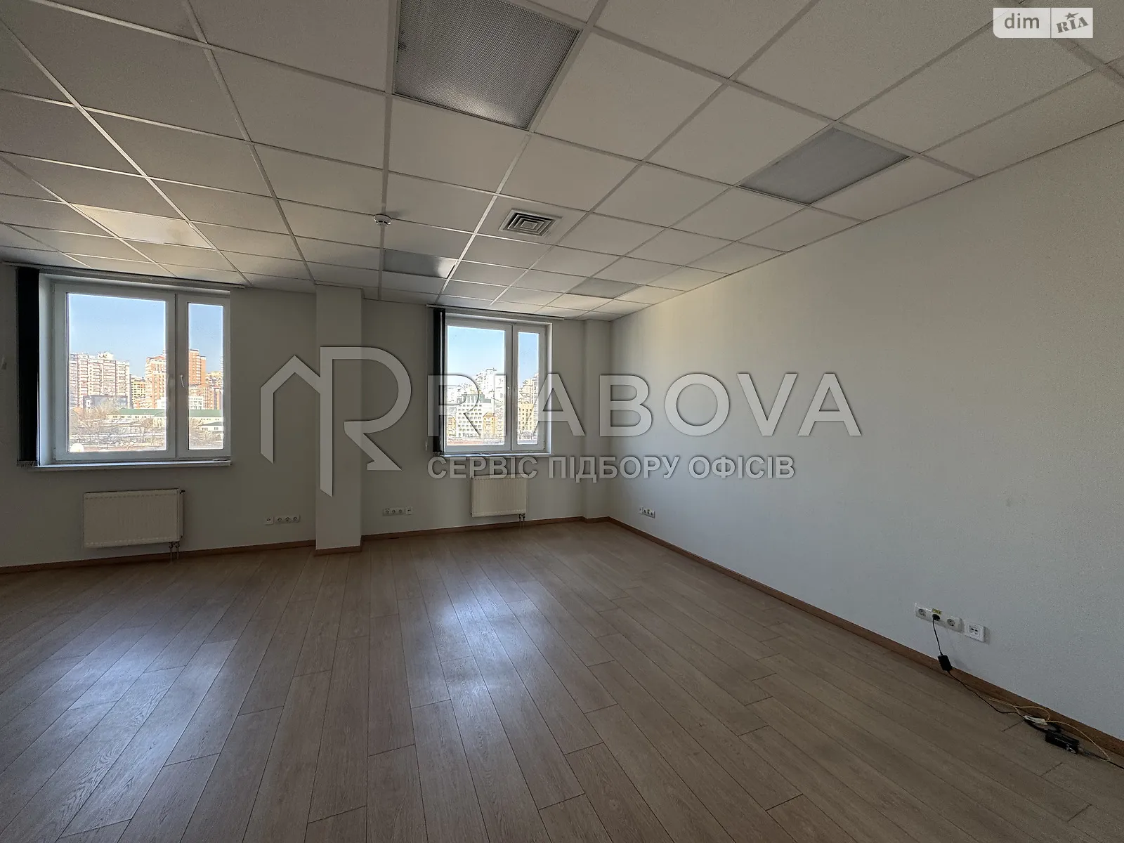 Сдается в аренду офис 116 кв. м в бизнес-центре, цена: 48720 грн - фото 1