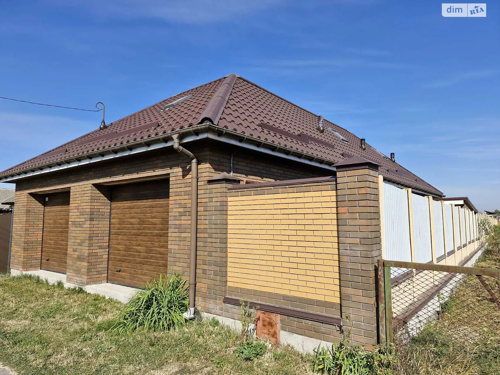 Продается дом на 2 этажа 254.9 кв. м с мебелью, цена: 85000 $ - фото 1