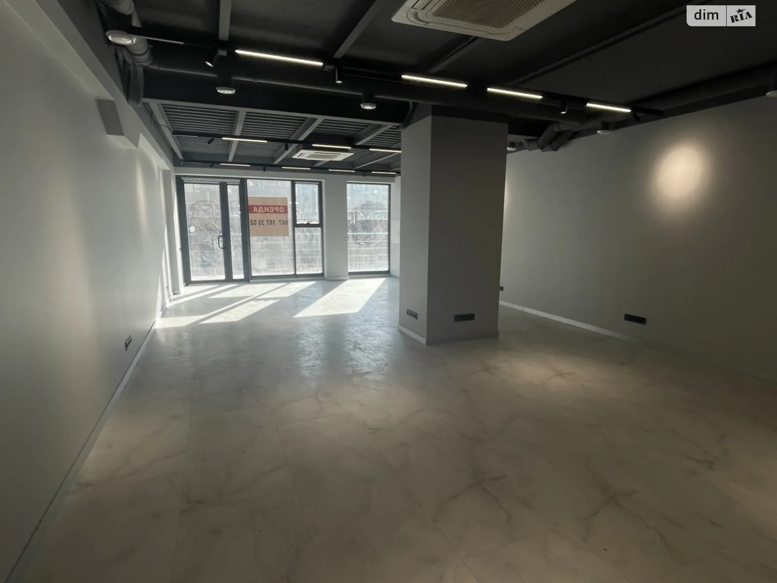 Здається в оренду офіс 89 кв. м в бізнес-центрі, цена: 2400 € - фото 1