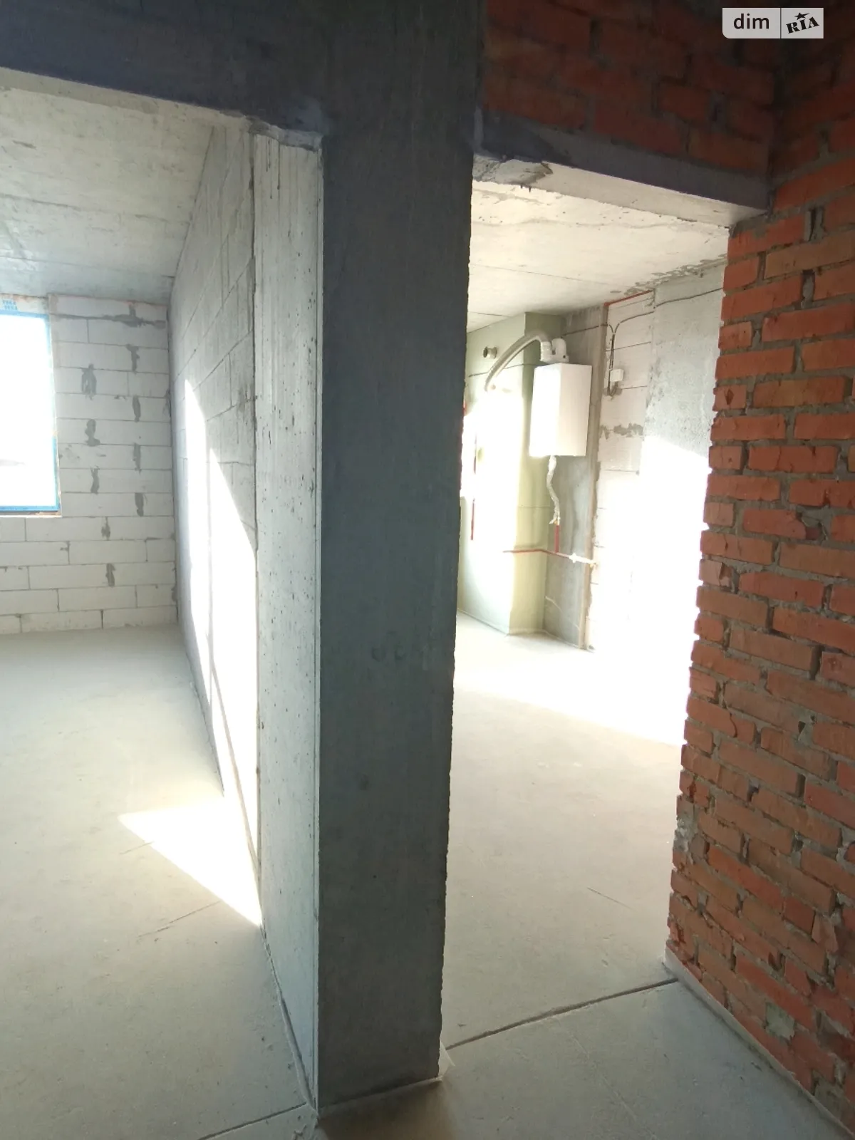 Продається 1-кімнатна квартира 42 кв. м у Ірпені, вул. Миколи Сингаївського(Новооскольська), 2Є - фото 1