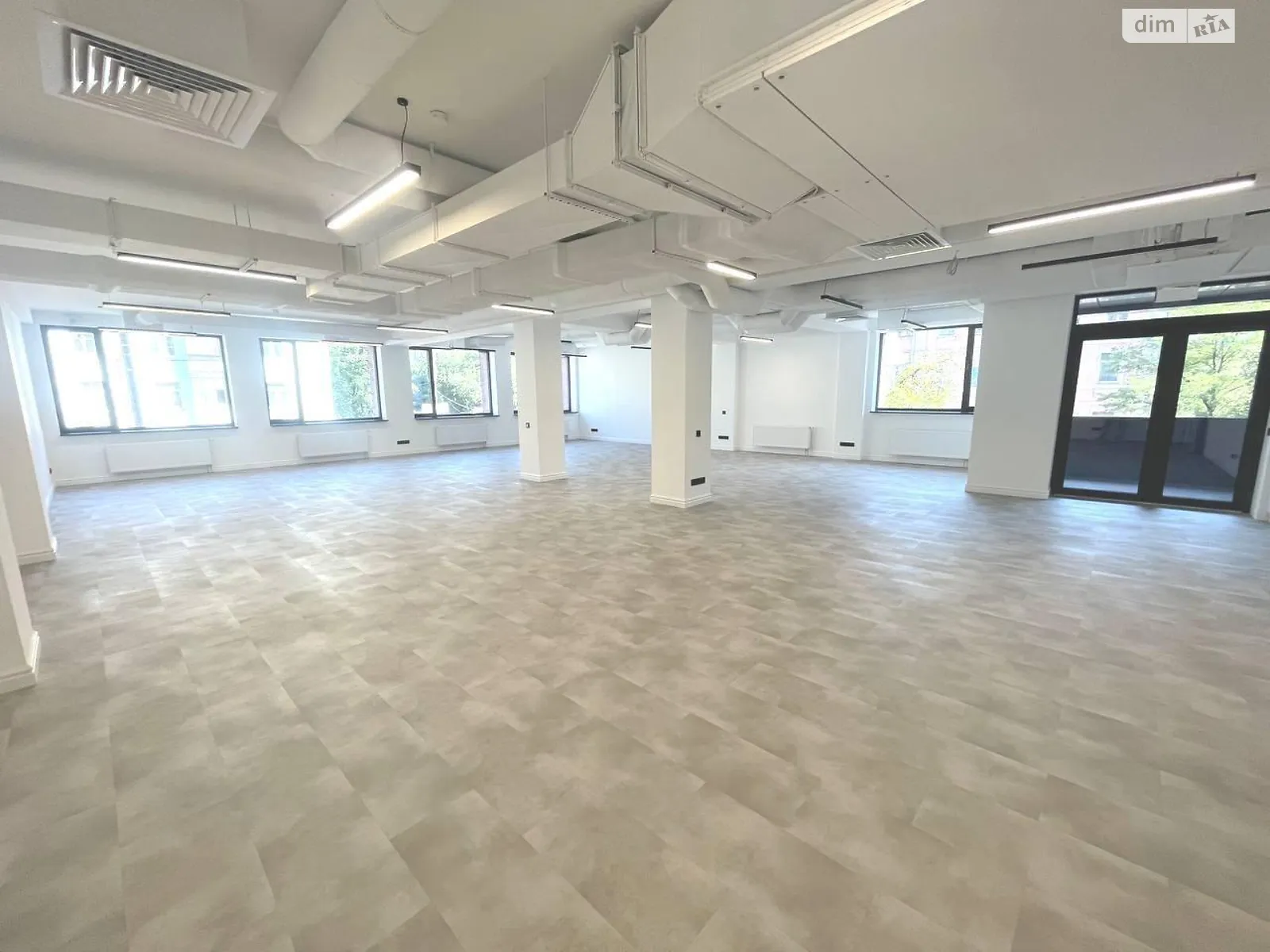 Здається в оренду офіс 333 кв. м в бізнес-центрі, цена: 7600 $ - фото 1