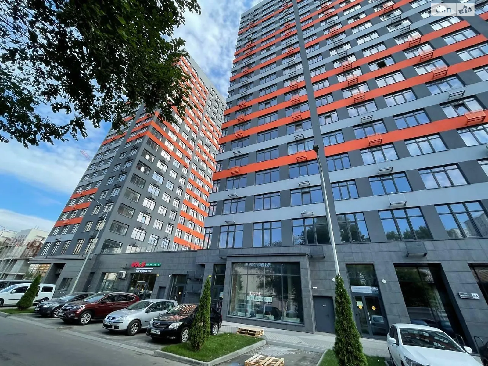 Продается 1-комнатная квартира 40.4 кв. м в Киеве, ул. Братьев Чибинеевых(Черниговская), 8А - фото 1