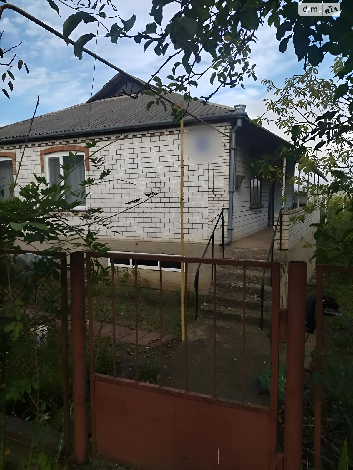 Продается дом на 2 этажа 100 кв. м с бассейном, цена: 32000 $ - фото 1