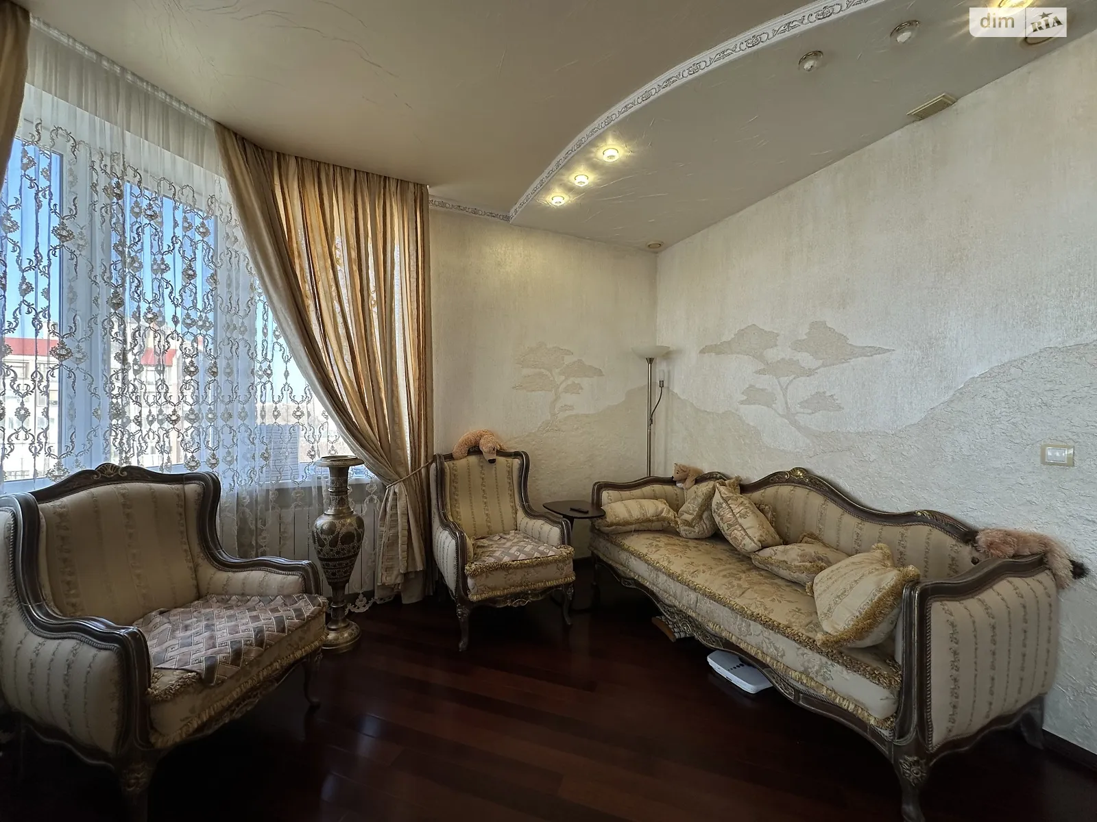 Продается 3-комнатная квартира 114 кв. м в Николаеве, ул. Леваневцев, 25/9 - фото 1