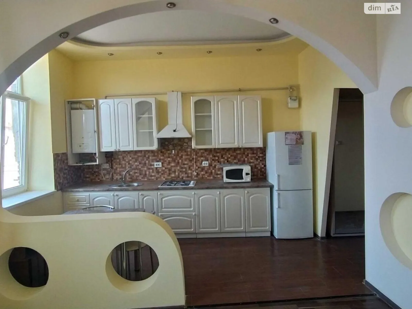 Продається 2-кімнатна квартира 46 кв. м у Ужгороді, вул. Підгірна, 34 - фото 1