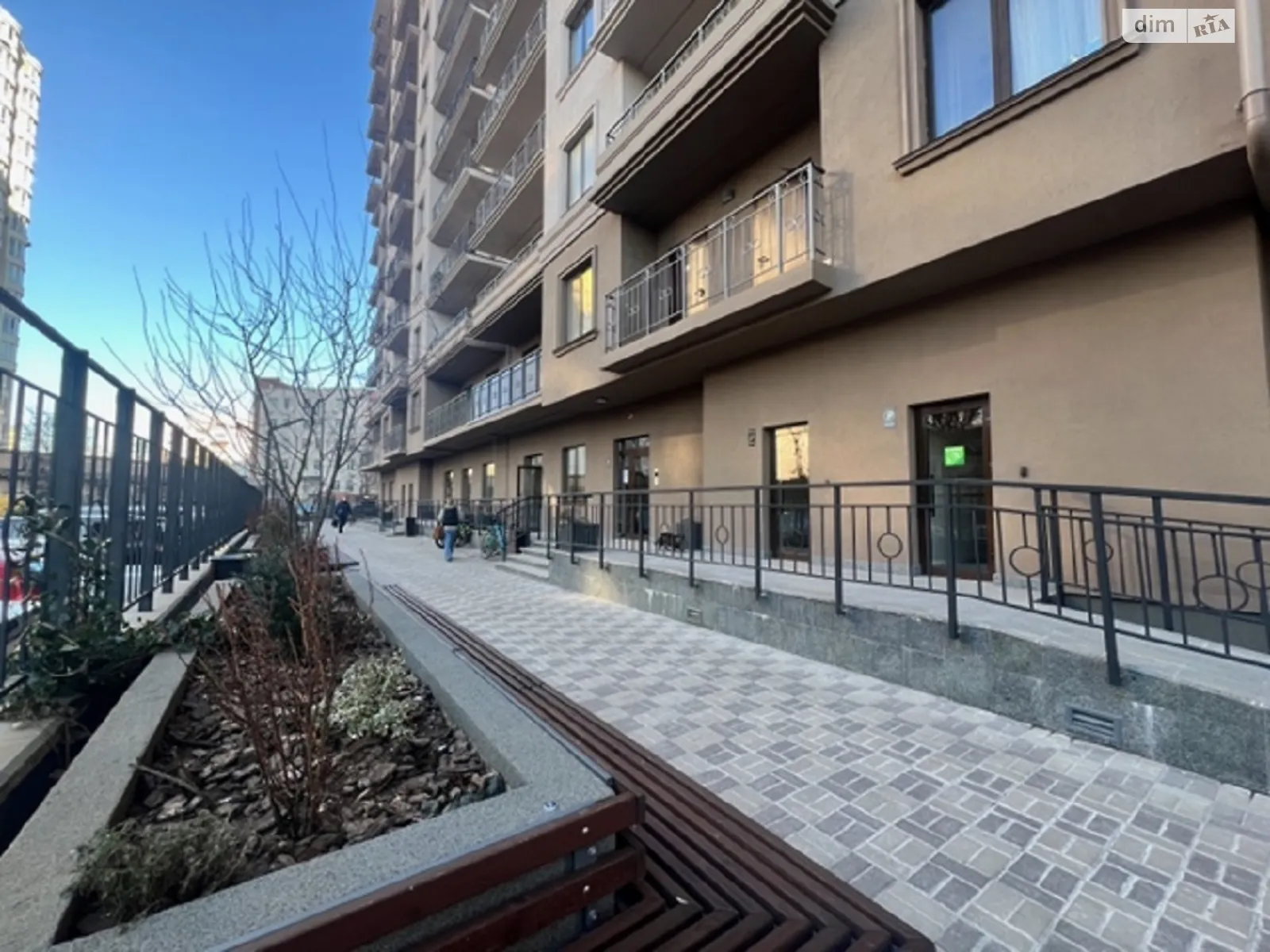 Продается 1-комнатная квартира 46 кв. м в Одессе, Фонтанская дор., 25Ж - фото 1