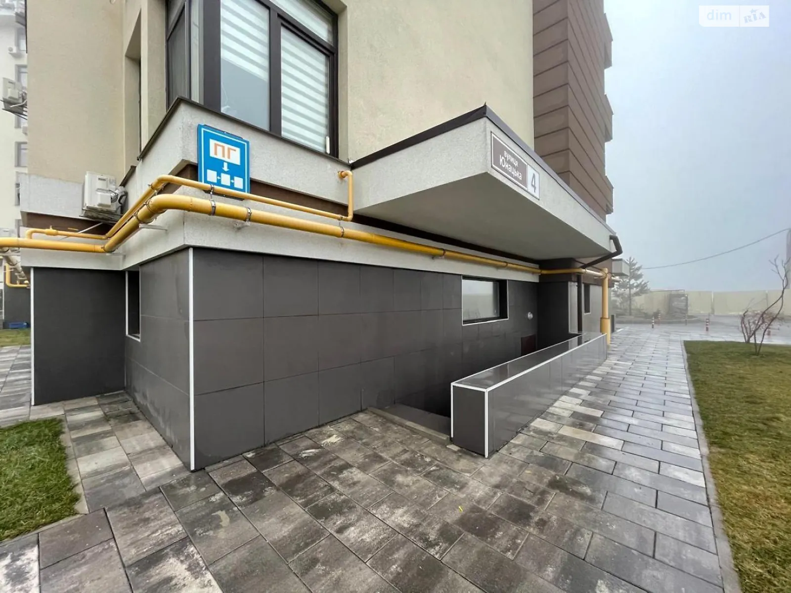 Продается офис 132 кв. м в бизнес-центре, цена: 85000 $ - фото 1