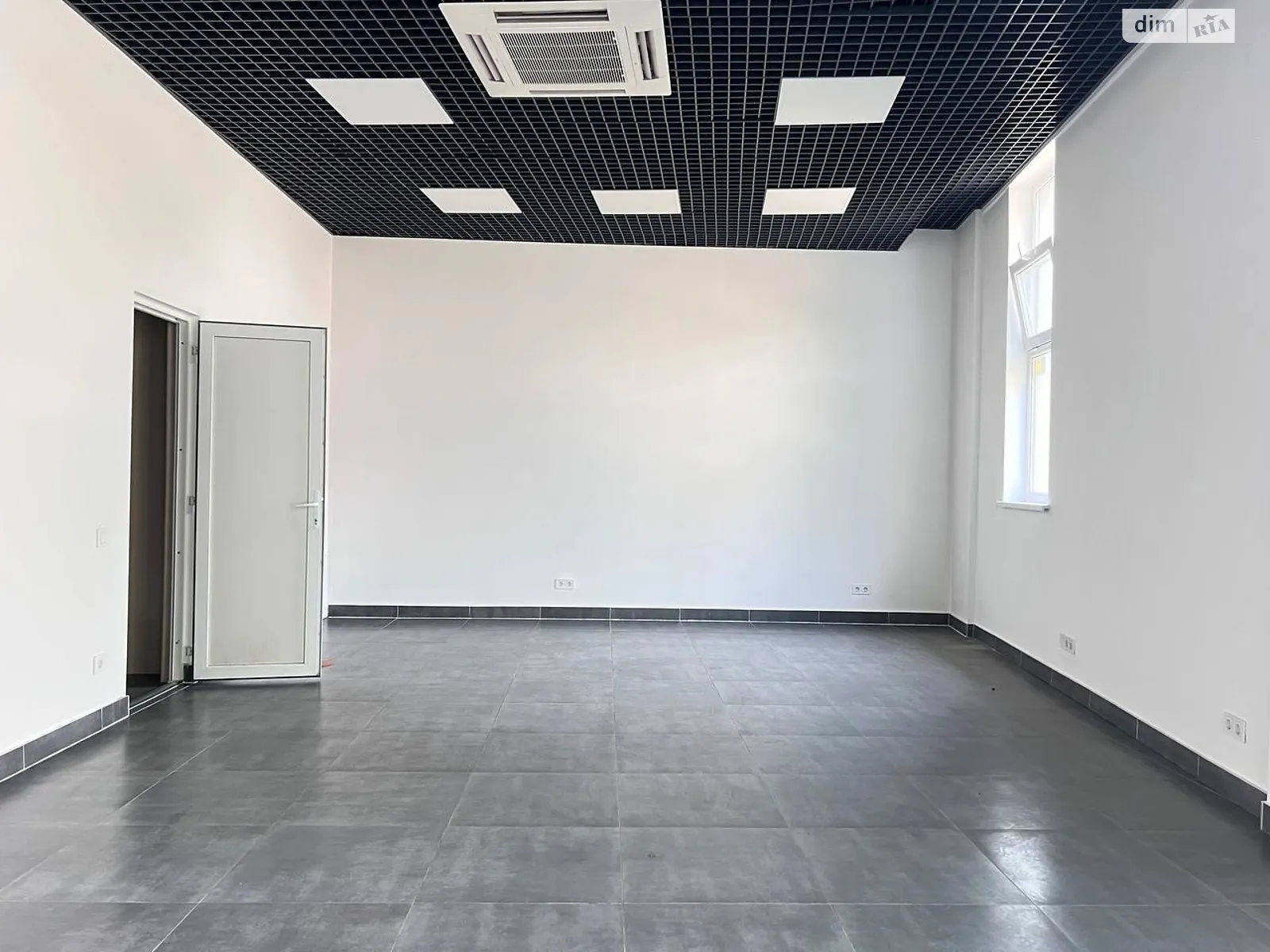 Продається приміщення вільного призначення 44.4 кв. м в 9-поверховій будівлі, цена: 85000 $ - фото 1