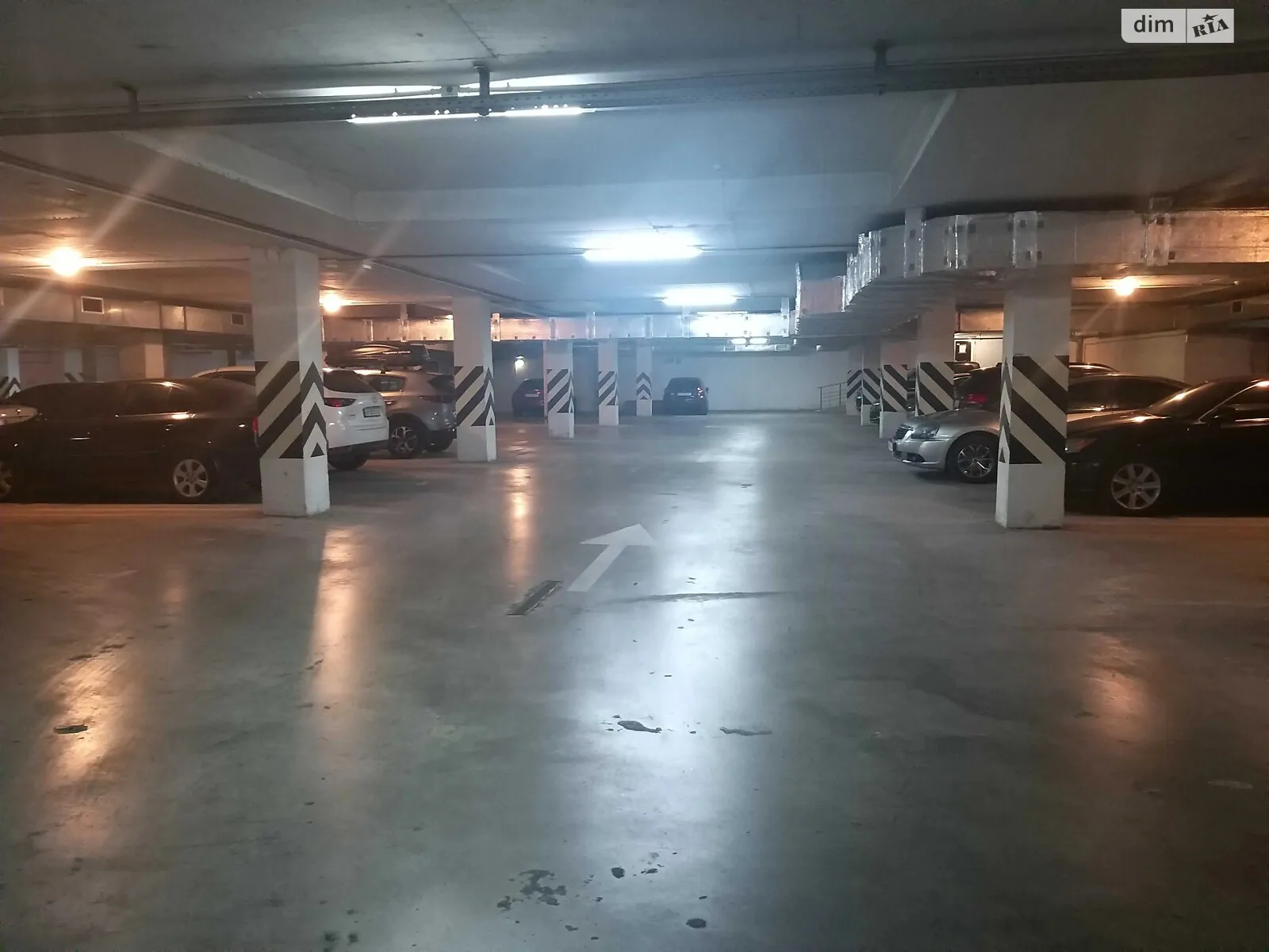 Продается подземный паркинг под легковое авто на 36 кв. м, цена: 9200 $ - фото 1