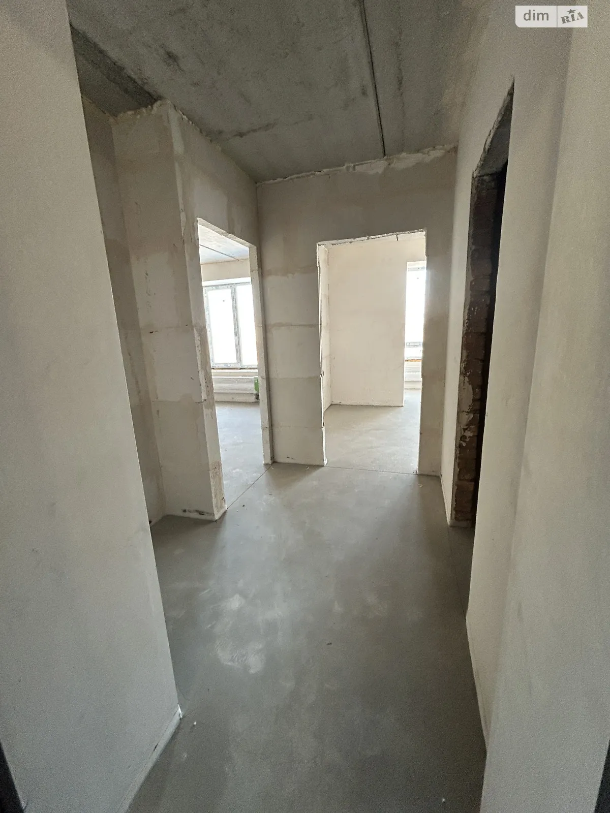 Продается 1-комнатная квартира 38 кв. м в Буче, ул. Ивана Кожедуба, 4Г - фото 1