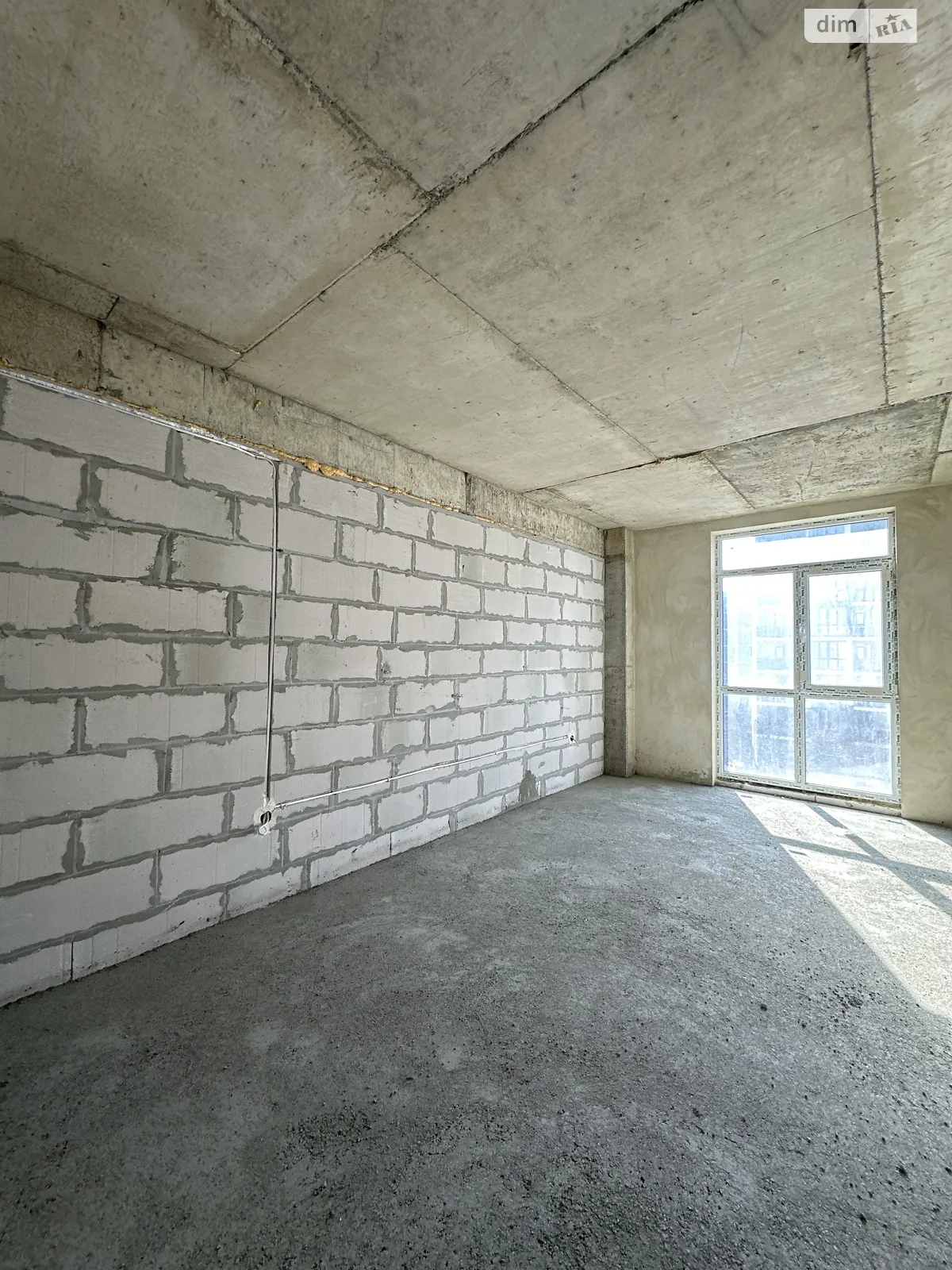 Продается 1-комнатная квартира 51 кв. м в Черновцах, ул. Русская, 237 - фото 1