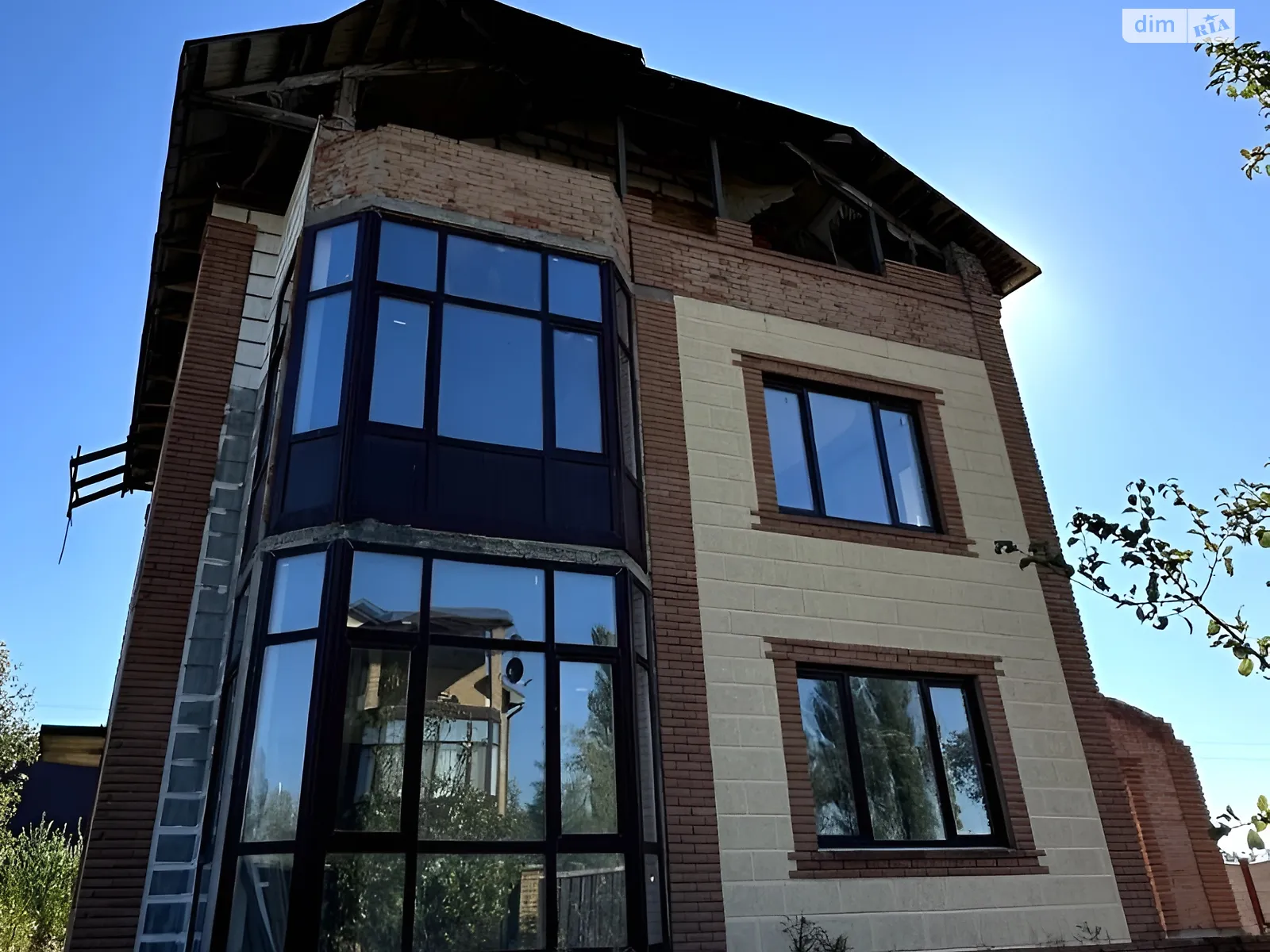 Продається будинок 3 поверховий 335 кв. м з банею/сауною, цена: 74000 $ - фото 1