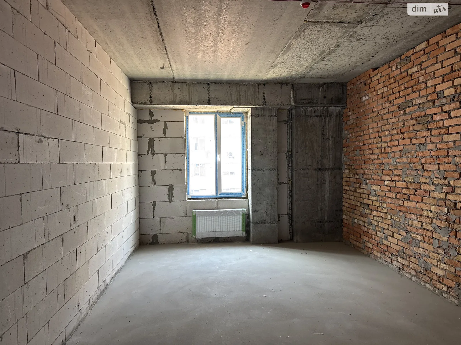 Продается офис 24 кв. м в бизнес-центре, цена: 20500 $ - фото 1