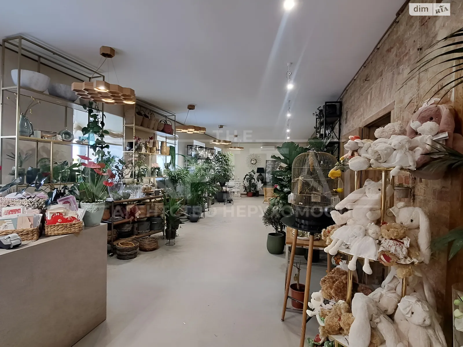 Продается помещения свободного назначения 110 кв. м в 4-этажном здании, цена: 400000 $ - фото 1