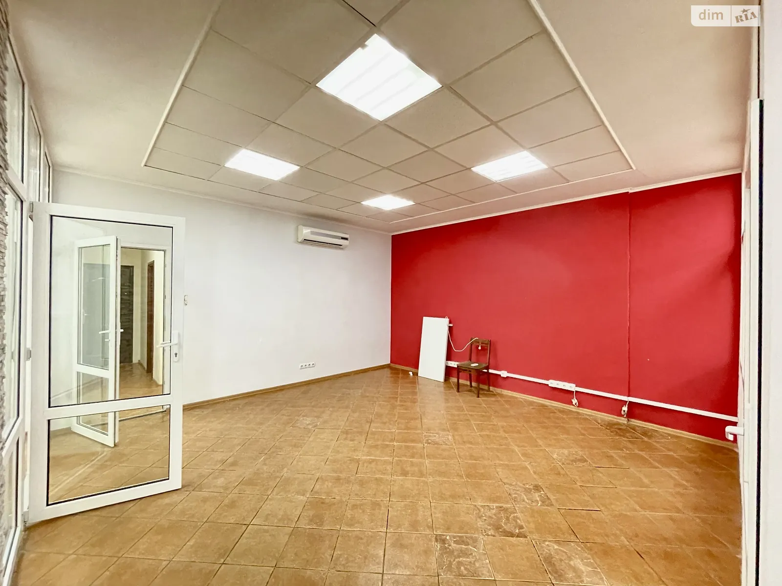 Сдается в аренду офис 102 кв. м в бизнес-центре, цена: 30000 грн - фото 1