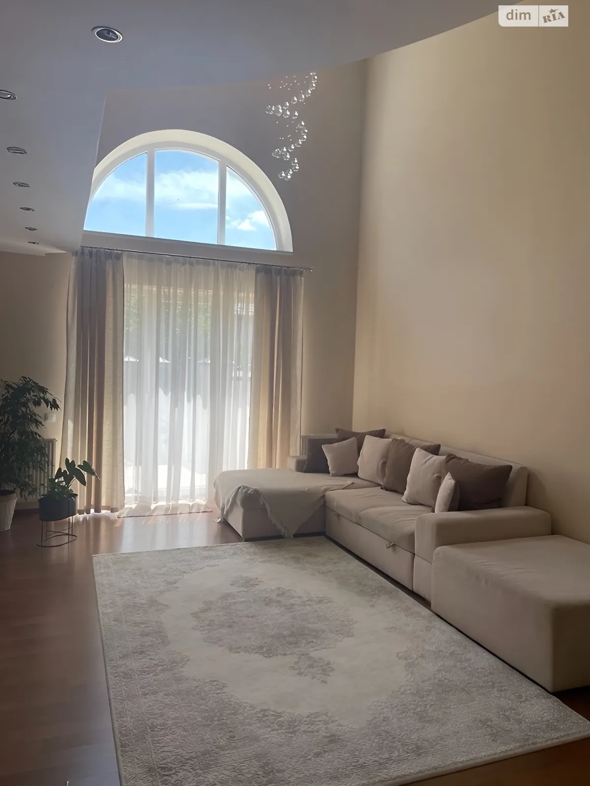 Продается дом на 2 этажа 164 кв. м с мебелью, цена: 195000 $ - фото 1