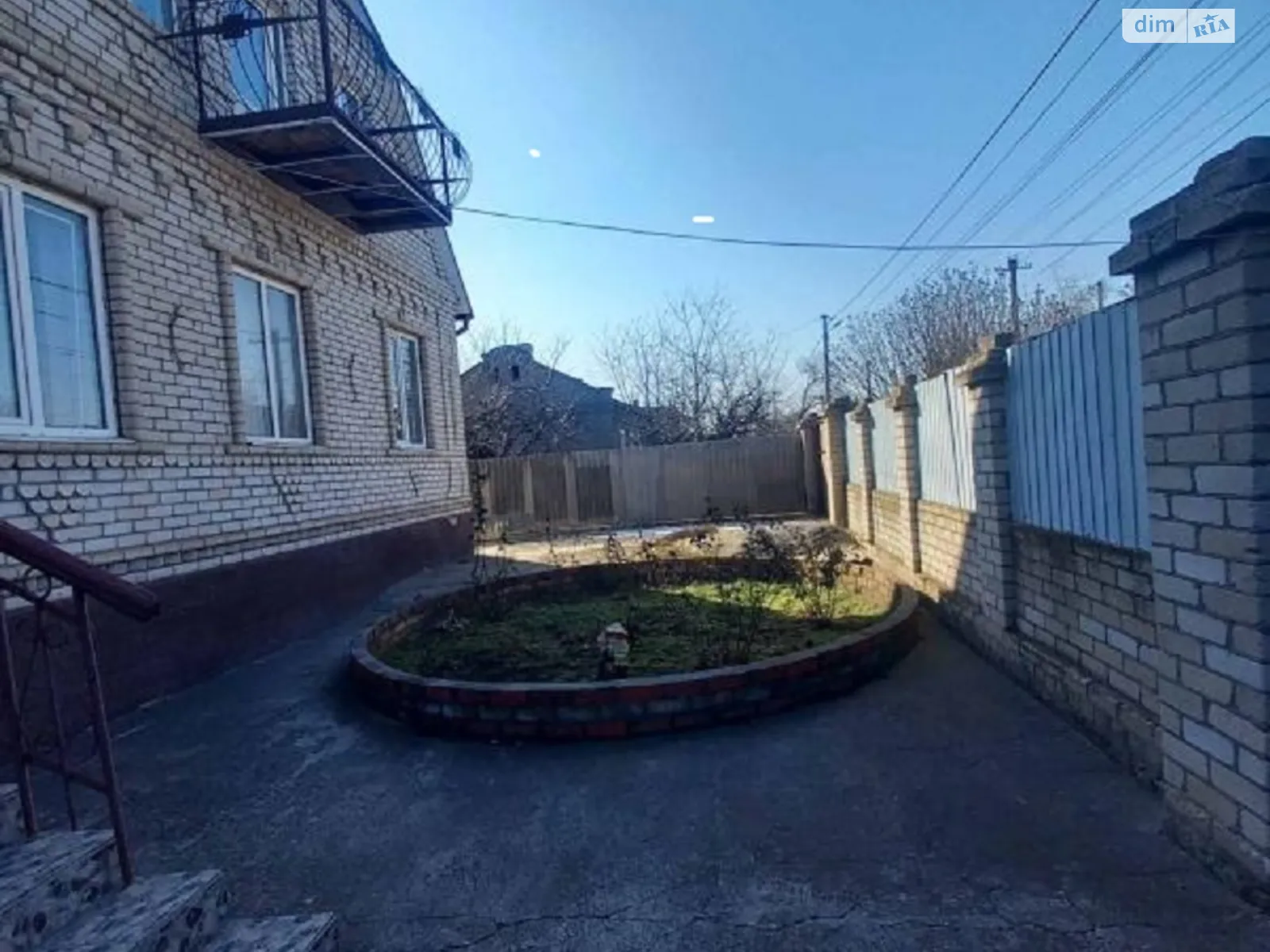 Продается дом на 2 этажа 180.6 кв. м с подвалом, цена: 100000 $ - фото 1