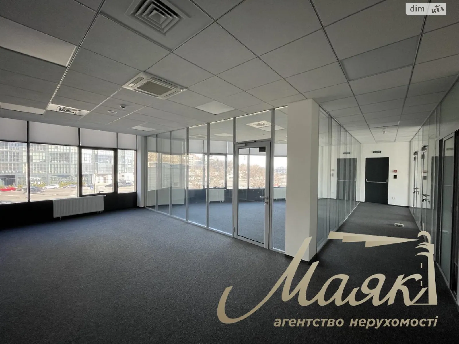 Сдается в аренду офис 280 кв. м в бизнес-центре, цена: 5000 $ - фото 1