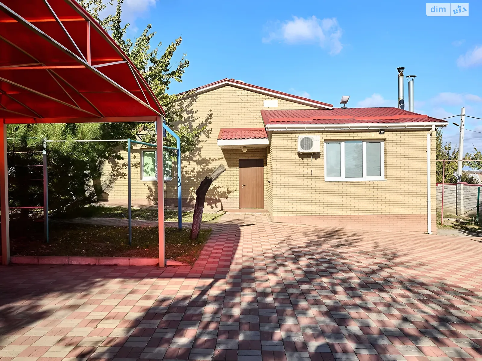 Продается одноэтажный дом 143.4 кв. м с камином, цена: 129900 $ - фото 1