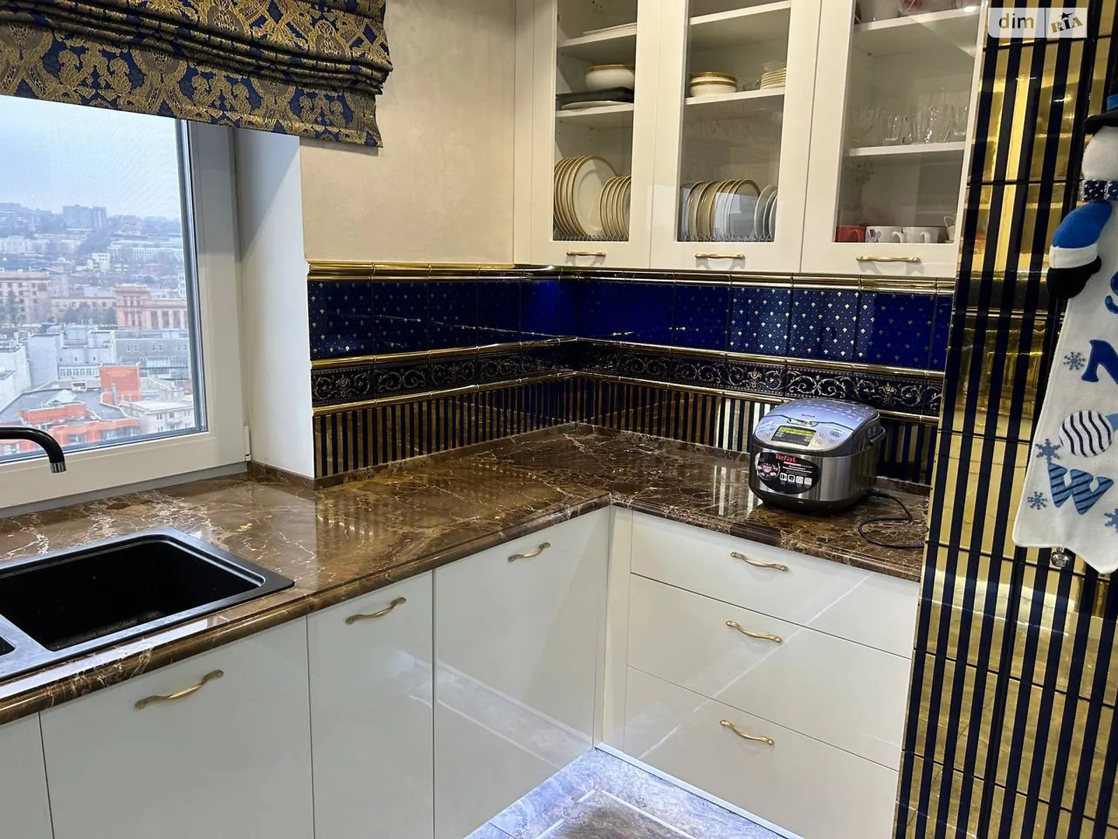 Сдается в аренду 4-комнатная квартира 247.1 кв. м в Днепре, ул. Европейская, 9А - фото 1