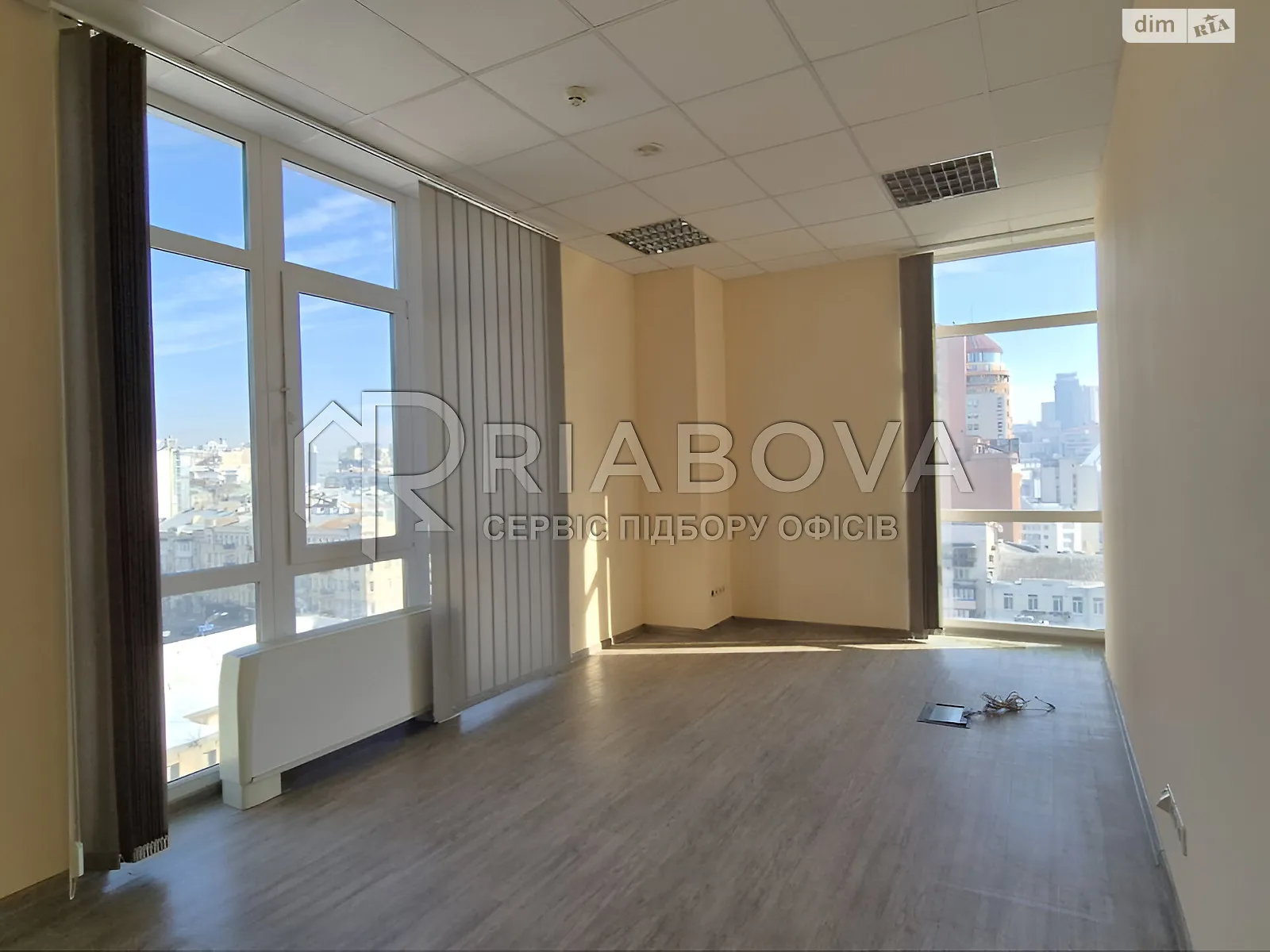 Здається в оренду офіс 305 кв. м в бізнес-центрі, цена: 3660 $ - фото 1