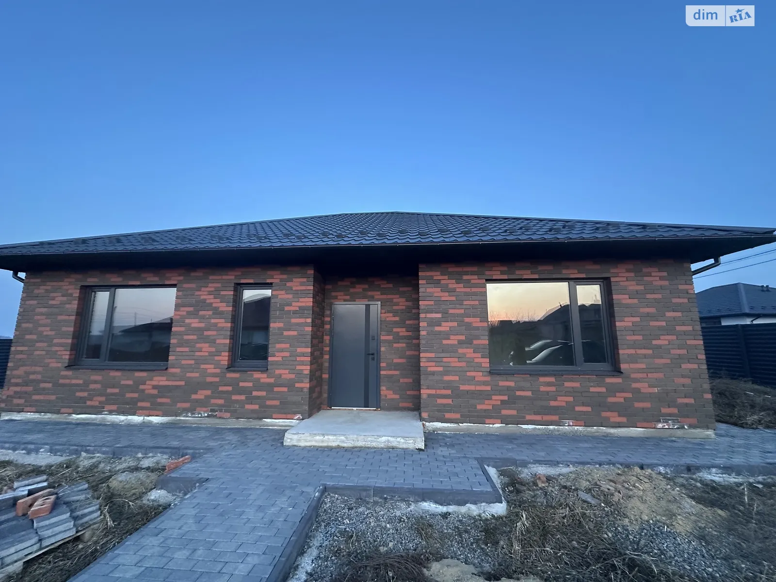 Продается одноэтажный дом 105 кв. м с верандой, цена: 73000 $ - фото 1