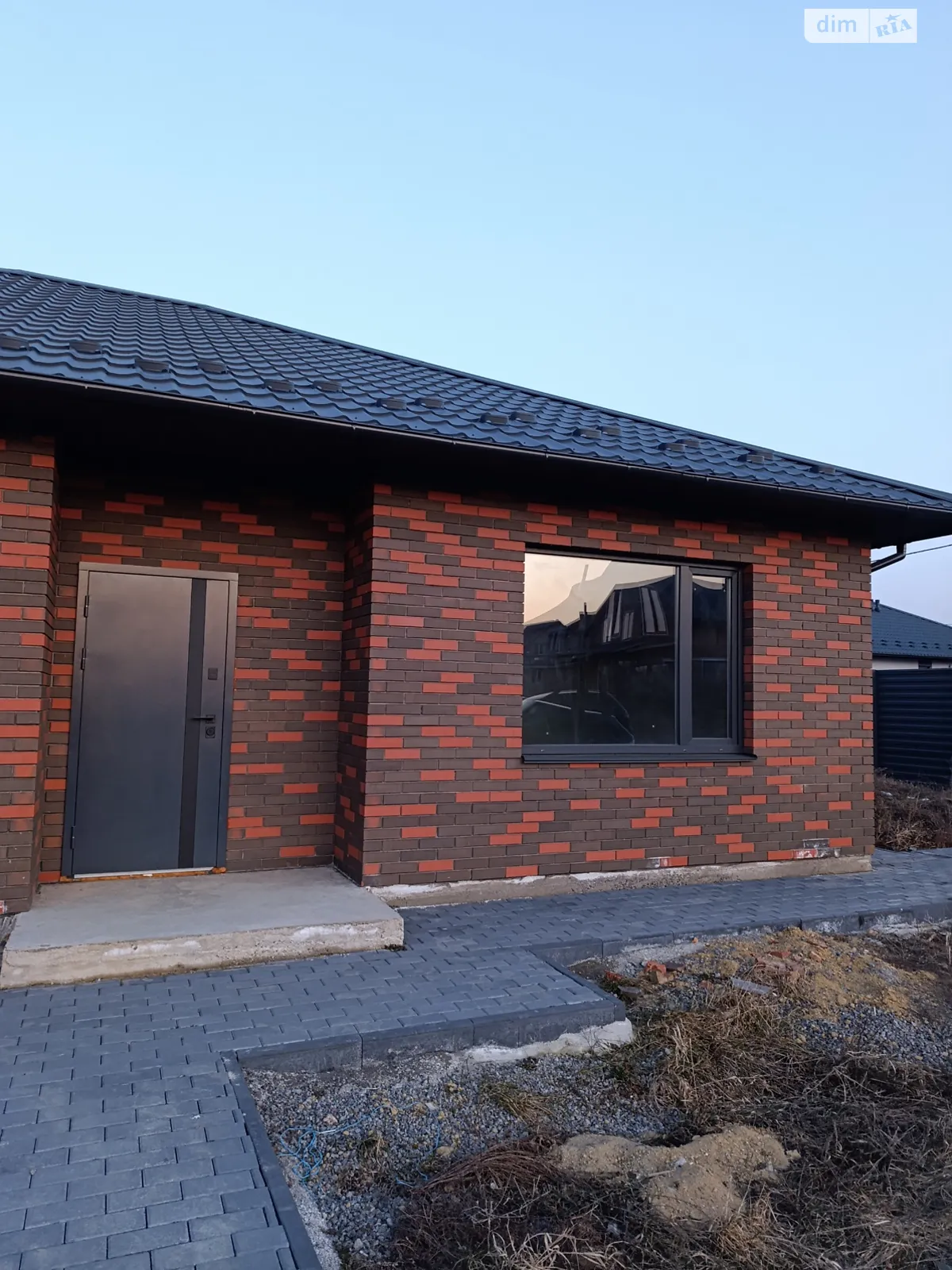 Продається одноповерховий будинок 105 кв. м з гаражем, цена: 71000 $ - фото 1