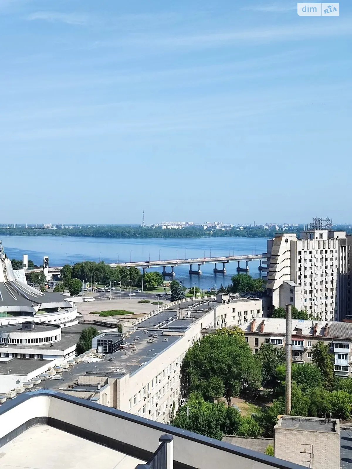 Продается 1-комнатная квартира 54 кв. м в Днепре, ул. Ломаная, 18 - фото 1