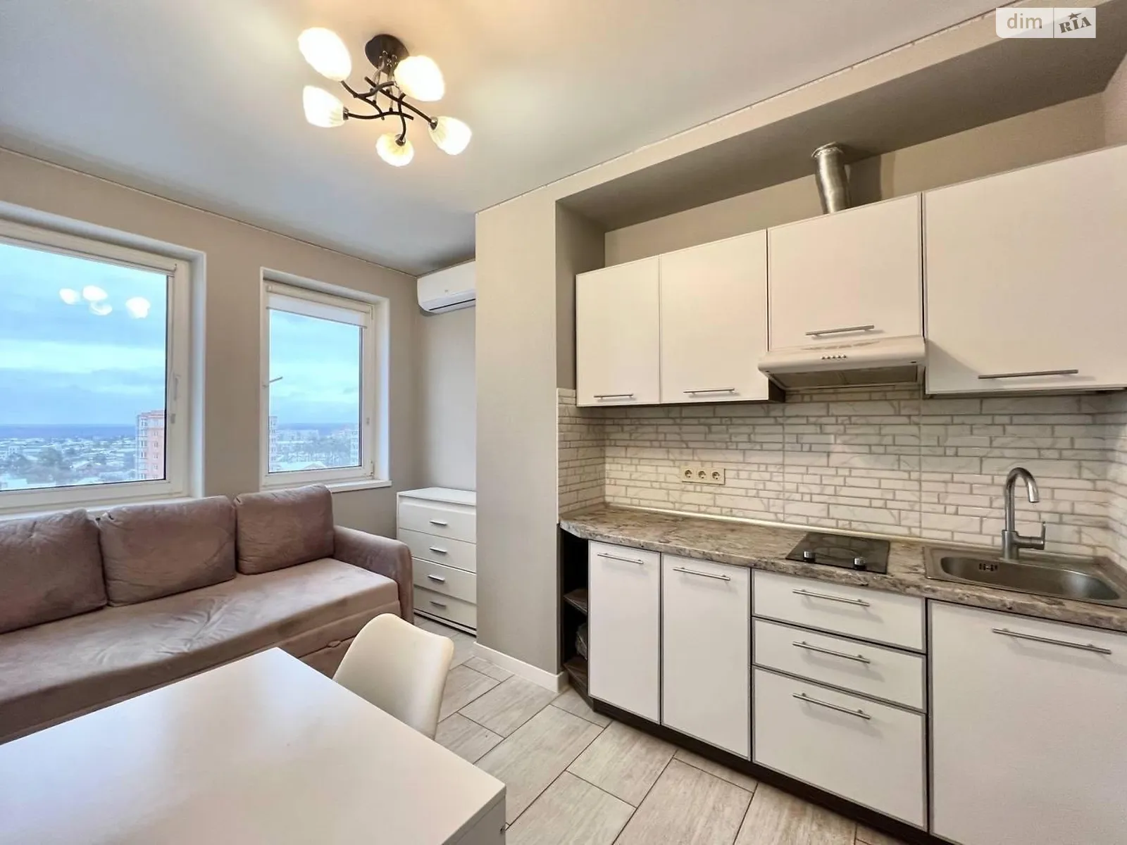 Продается 1-комнатная квартира 19 кв. м в Ирпене, ул. Соборная(ІІІ Интернационала), 118/19 - фото 1