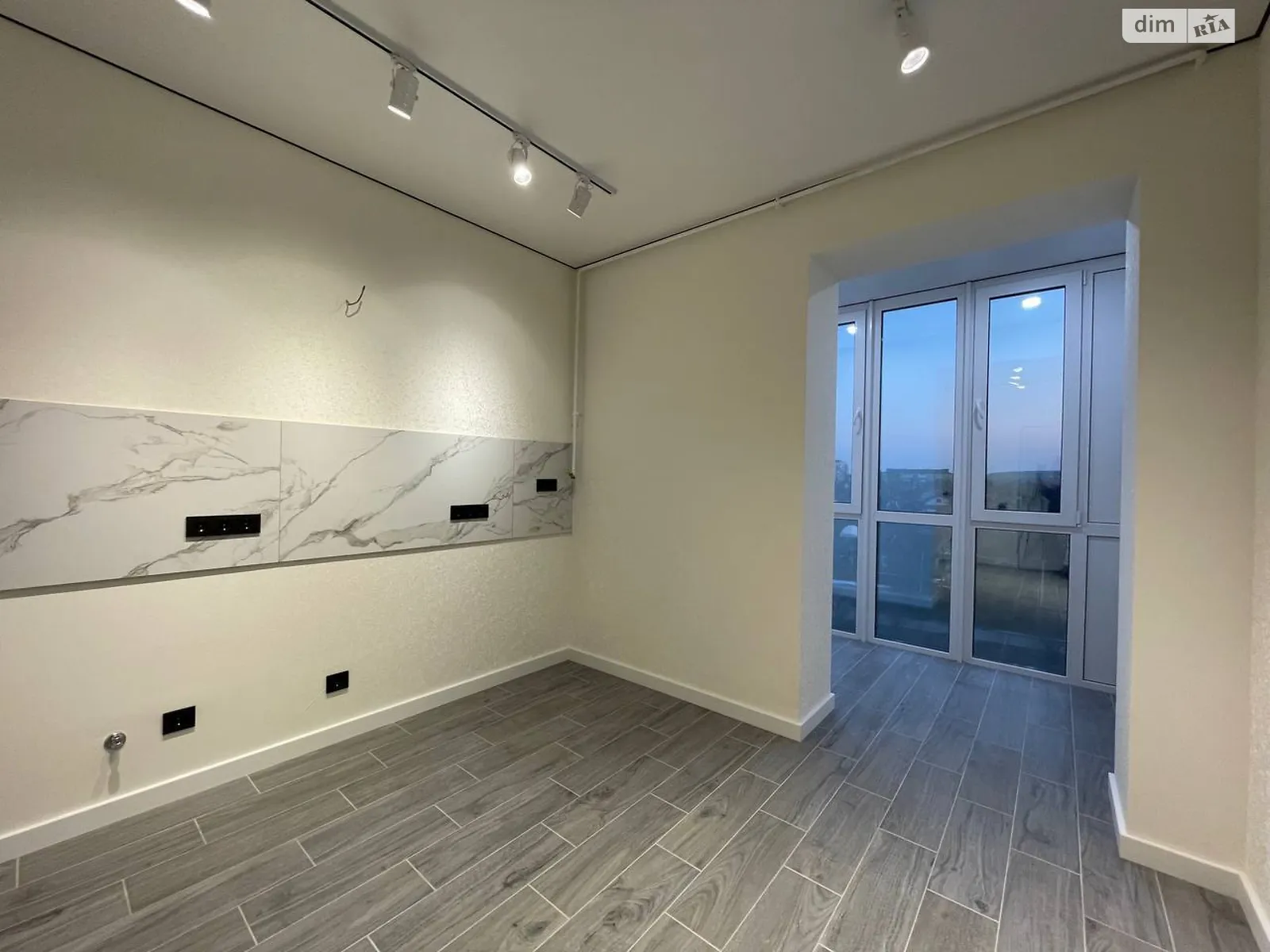 Продается 1-комнатная квартира 37 кв. м в Стрижавке, цена: 47000 $ - фото 1