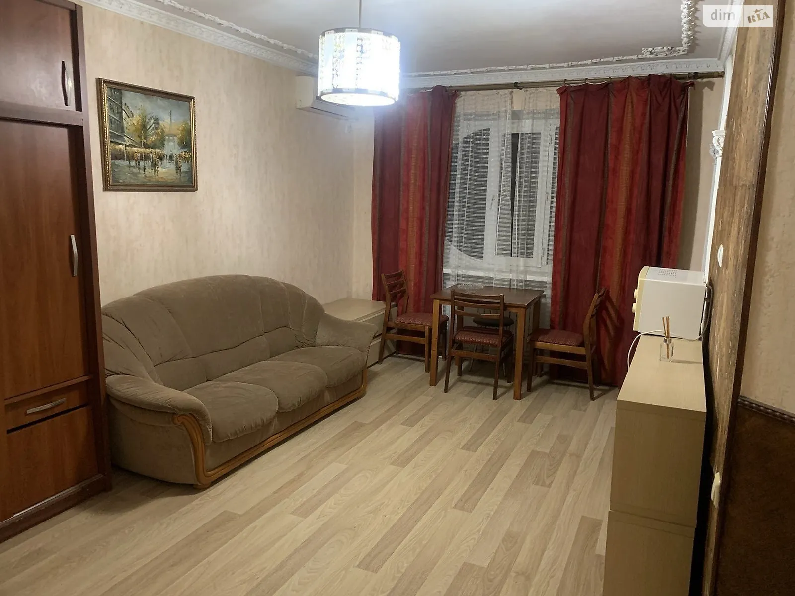 Продається 3-кімнатна квартира 56 кв. м у Одесі, вул. Новосельського, 9 - фото 1