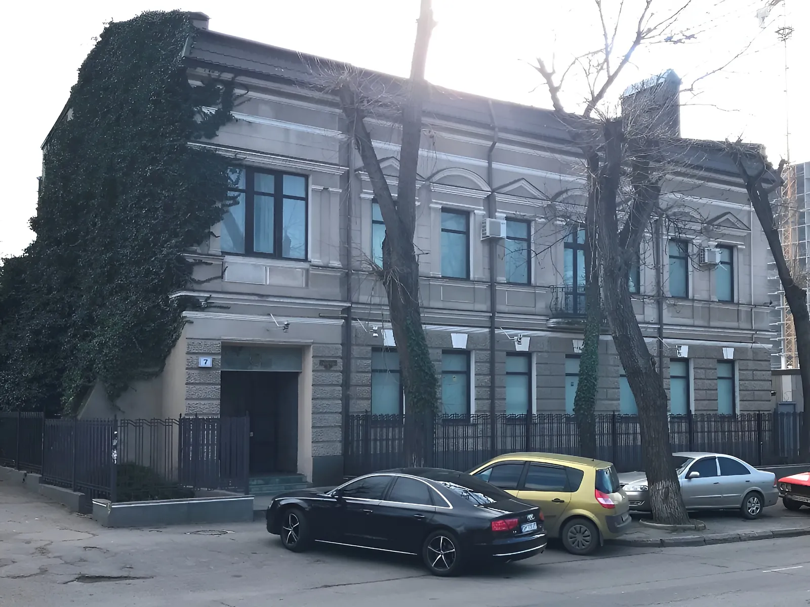 Продается офис 1200 кв. м в бизнес-центре, цена: 1800000 $ - фото 1