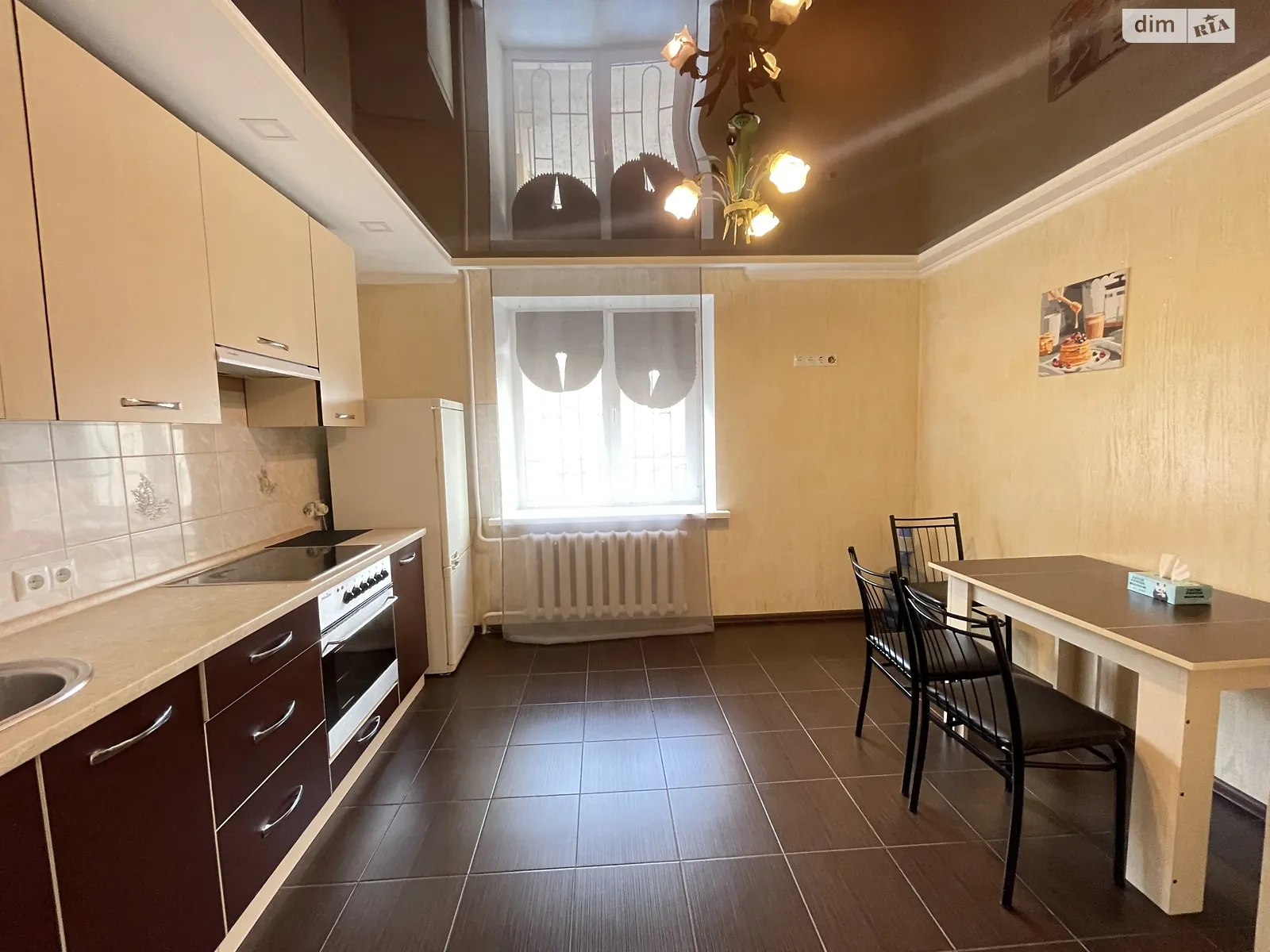 Продається 1-кімнатна квартира 50 кв. м у Одесі, вул. Колонтаївська - фото 1