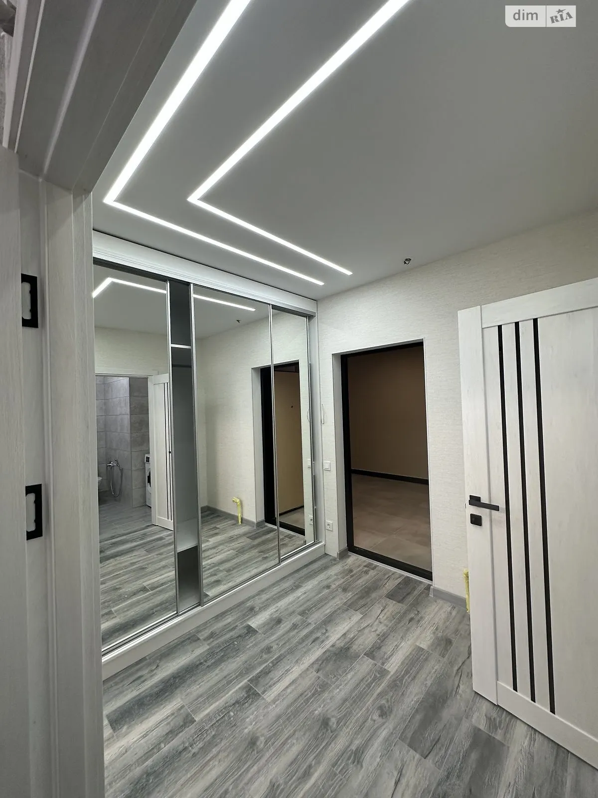 Продается 1-комнатная квартира 51 кв. м в Одессе, ул. Ивана Франко, 40 корпус 1 - фото 1