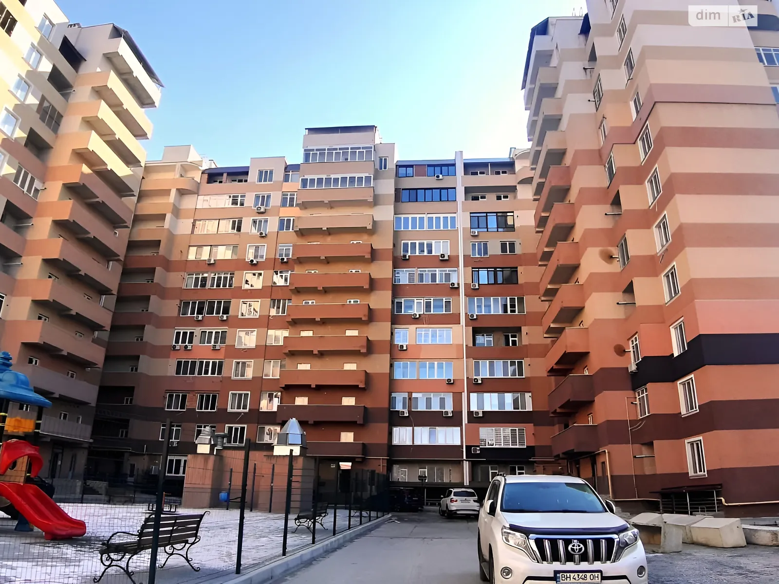Продається 3-кімнатна квартира 112 кв. м у Одесі, вул. Зоопаркова, 8 - фото 1