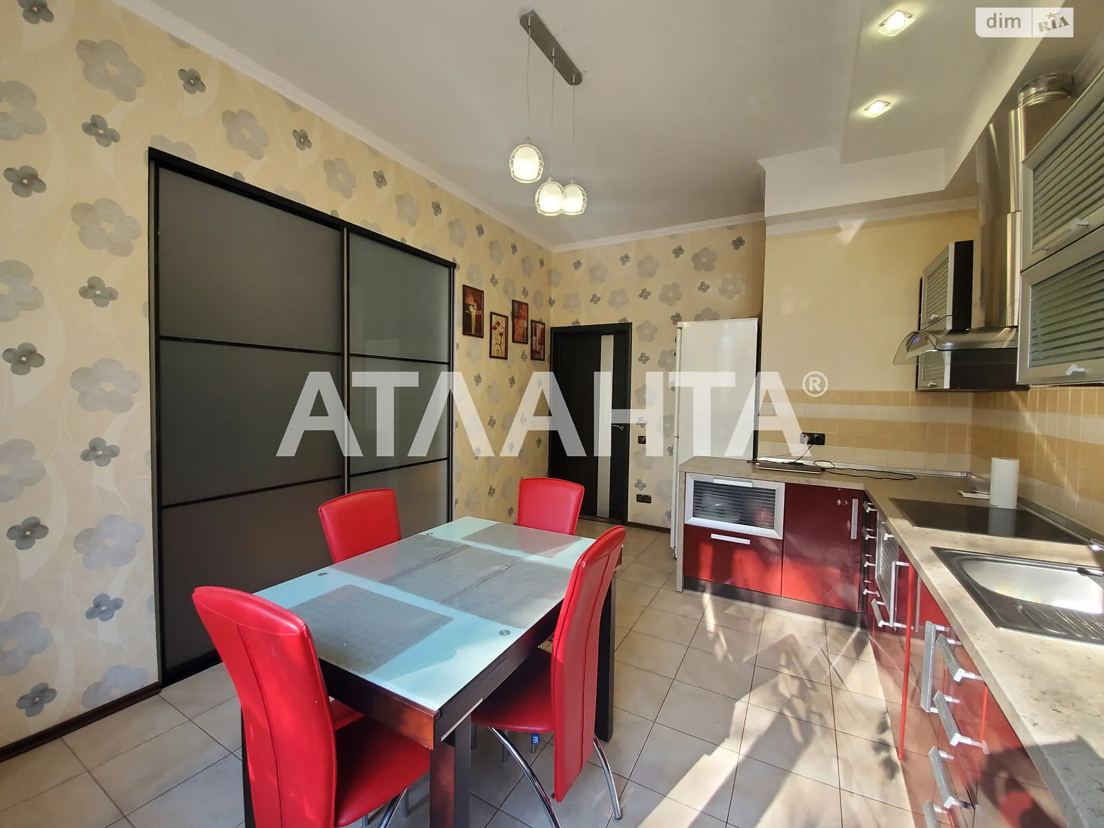 Продается 2-комнатная квартира 70 кв. м в Одессе - фото 1