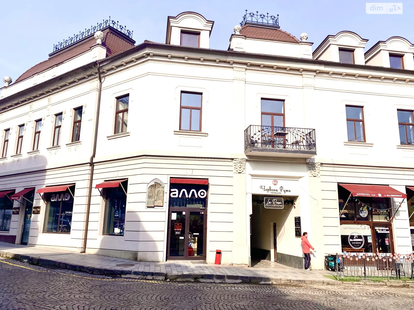 Продається приміщення вільного призначення 240 кв. м в 3-поверховій будівлі, цена: 312000 $ - фото 1
