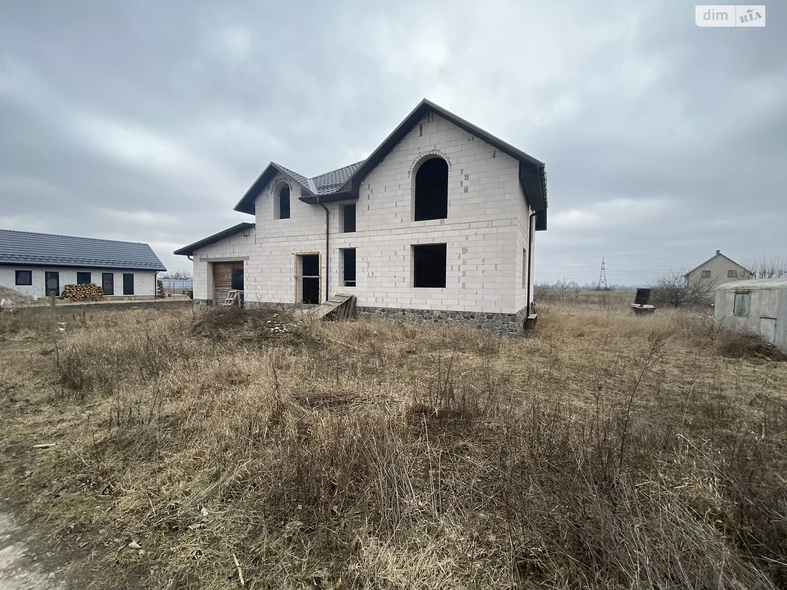 Продается дом на 2 этажа 190 кв. м с террасой, цена: 45000 $ - фото 1