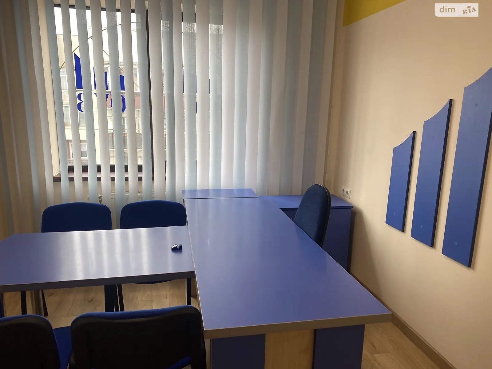 Здається в оренду офіс 12 кв. м в бізнес-центрі, цена: 100 $ - фото 1