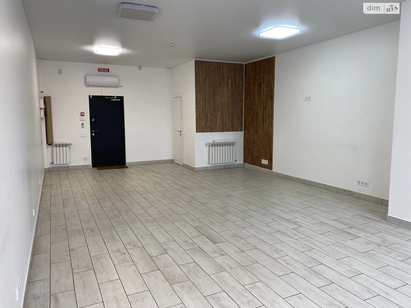Продається офіс 49.7 кв. м в бізнес-центрі, цена: 60000 $ - фото 1
